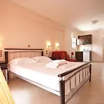 Hotel Palm Trees *
