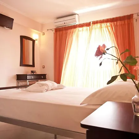 Palm Trees Otel *