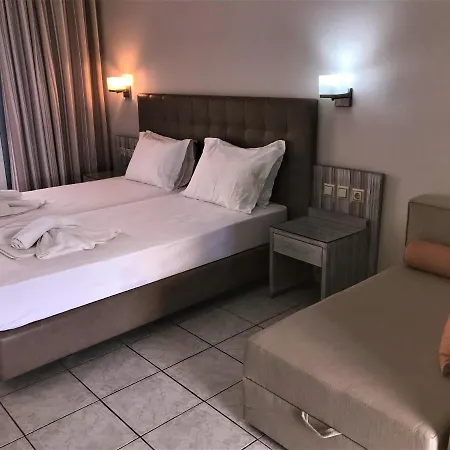 Palm Trees Hotel *