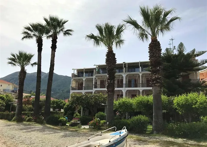 Palm Trees Отель Нидри